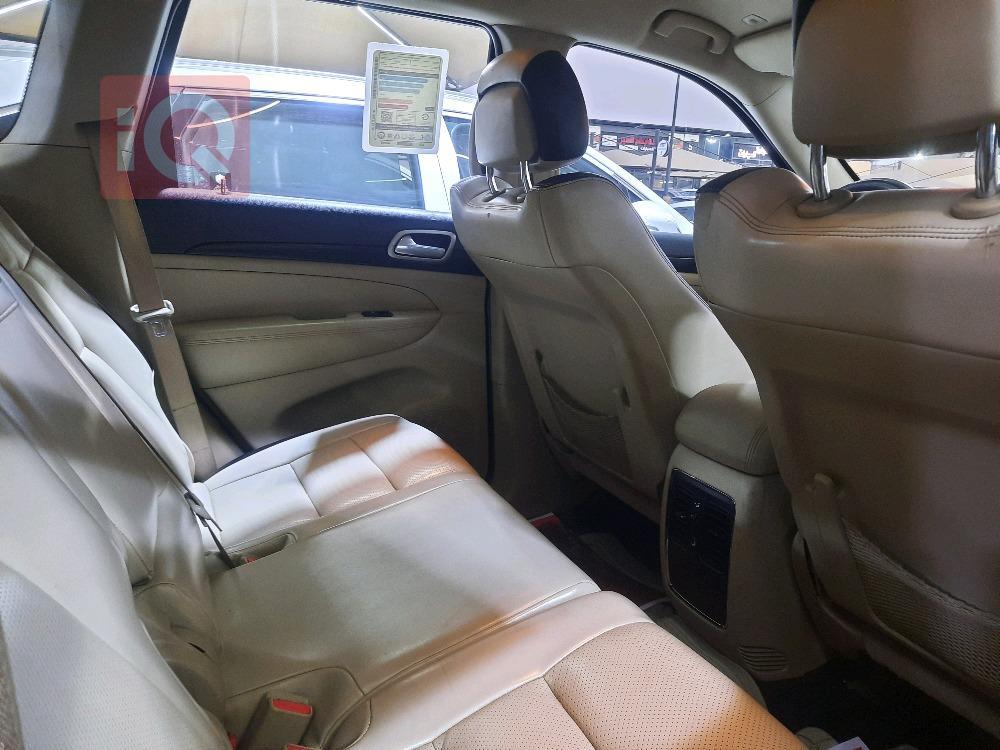 جیپ گراند شیرۆکی